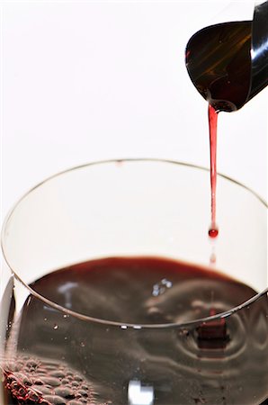 pourer - Pouring red wine Stock Photo - Premium Royalty-Free, Code: 659-06183718