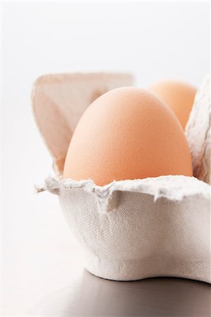 egg box - A hen's egg in an egg box Stock Photo - Premium Royalty-Free, Code: 659-06183901
