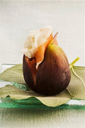 Figs with ham and goat cheese Stock Photo - Premium Royalty-Free, Code: 659-06306339