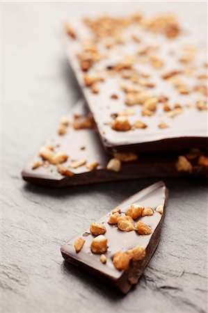 simsearch:659-06151276,k - Chocolate with nut brittle Stock Photo - Premium Royalty-Free, Code: 659-06307090