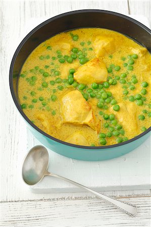 fowl - Chicken breast in curry sauce with peas Stock Photo - Premium Royalty-Free, Code: 659-06307390