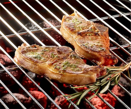 simsearch:659-08148038,k - Lamb cutlets with herb marinade on the grill Stock Photo - Premium Royalty-Free, Code: 659-06372565