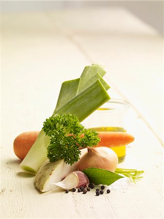 simsearch:400-06864386,k - Ingredients for vegetable stock Stock Photo - Premium Royalty-Free, Code: 659-06372737