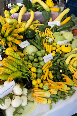 flower sale - Courgettes and squashes on a market stall Stock Photo - Premium Royalty-Free, Code: 659-06373481