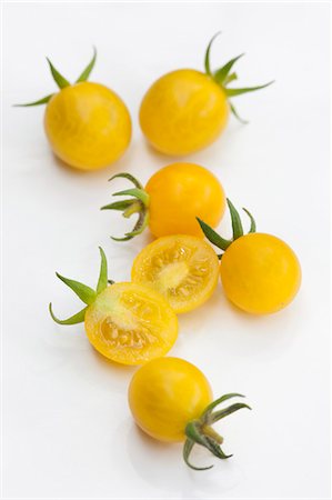 Yellow Golden Currant tomatoes Stock Photo - Premium Royalty-Free, Code: 659-06373887