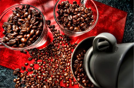 Coffee beans and cups Stock Photo - Premium Royalty-Free, Code: 659-06494406