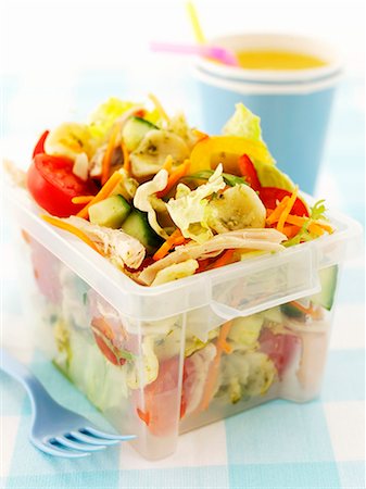 Pasta salad with chicken and vegetables to take away Stock Photo - Premium Royalty-Free, Code: 659-06494725