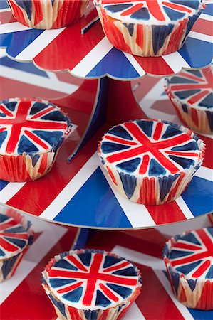simsearch:659-06373404,k - Patriotic cupcakes decorated with Union Jacks Stock Photo - Premium Royalty-Free, Code: 659-06495729