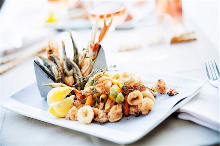 fish plate - Fritto misto (fish and seafood platter, Italy) Stock Photo - Premium Royalty-Free, Code: 659-06671162