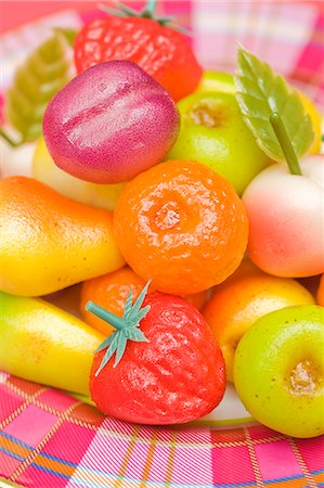 simsearch:659-07069631,k - An assortment of colourful marzipan fruits Stock Photo - Premium Royalty-Free, Code: 659-06671398