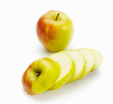 simsearch:659-07610418,k - Pink Lady apples, whole and sliced Stock Photo - Premium Royalty-Free, Code: 659-06671618