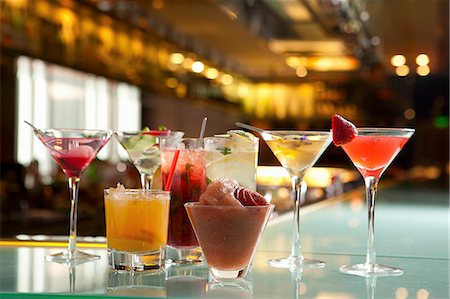 Various cocktails on a bar Stock Photo - Premium Royalty-Free, Code: 659-06900854
