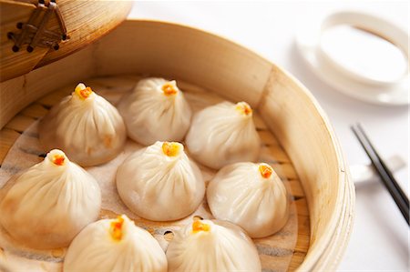 simsearch:700-02698376,k - Crab dumplings Stock Photo - Premium Royalty-Free, Code: 659-06901025