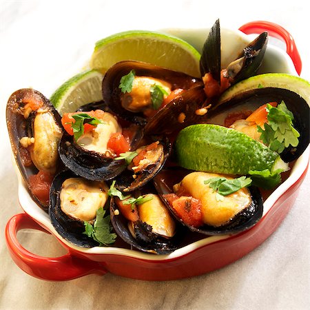 simsearch:659-06372915,k - Brazilian Mussels with Lime Stock Photo - Premium Royalty-Free, Code: 659-06901552