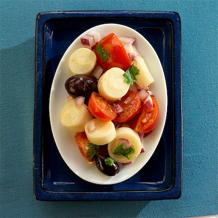simsearch:659-06372915,k - Brazilian Hearts of Palm Salad with Tomato, Olives and Onion Stock Photo - Premium Royalty-Free, Code: 659-06901553