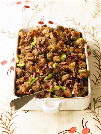 savory - Pecan Cherry Stuffing in Baking Dish Stock Photo - Premium Royalty-Free, Code: 659-06901616