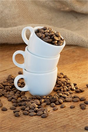 Still life with coffee cups and coffee beans Stock Photo - Premium Royalty-Free, Code: 659-06902598
