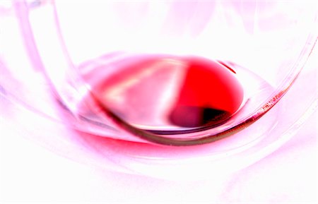 simsearch:659-07027183,k - Red wine vinegar in a glass (close up) Stock Photo - Premium Royalty-Free, Code: 659-06902647