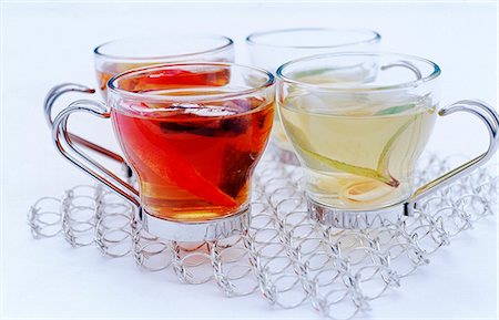 simsearch:659-06184015,k - glass cups of black and white tea on a cooling rack Stock Photo - Premium Royalty-Free, Code: 659-06903158