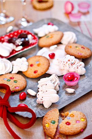 food, european - Colourful biscuits and meringues Stock Photo - Premium Royalty-Free, Code: 659-06903780