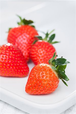 simsearch:659-06186270,k - Fresh strawberries Stock Photo - Premium Royalty-Free, Code: 659-07026975