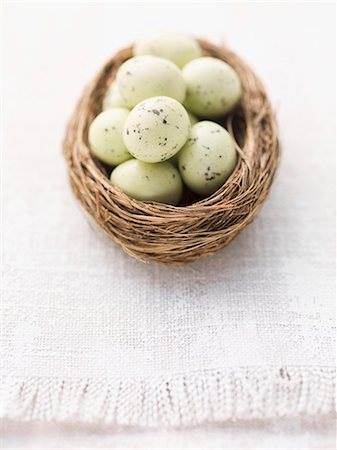 easter - Marzipan Easter eggs in a nest Stock Photo - Premium Royalty-Free, Code: 659-07027226