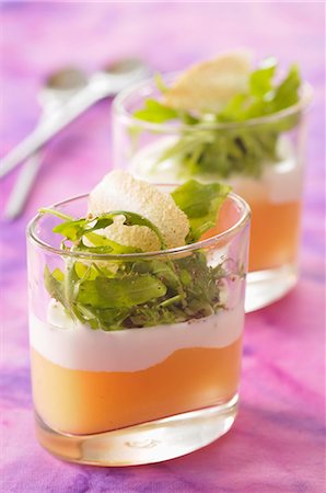 simsearch:659-07597225,k - Creamy goat's cheese on top of stewed apple, topped with rocket Stock Photo - Premium Royalty-Free, Code: 659-07027773