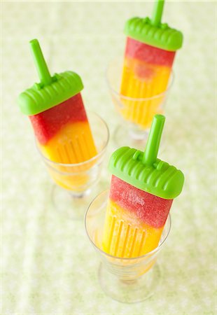 simsearch:659-08418689,k - Mango Strawberry Popsicles in Glass Cups Stock Photo - Premium Royalty-Free, Code: 659-07028066