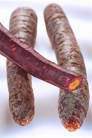 simsearch:659-07609605,k - Three heritage carrots, partly peeled Stock Photo - Premium Royalty-Free, Code: 659-07028198