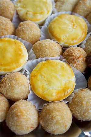 simsearch:659-06372915,k - Empadinhas & bolinhas de queijo (filled pastries, Brazil) Stock Photo - Premium Royalty-Free, Code: 659-07028900