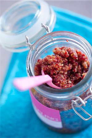 Cranberry and lemon scrub - cosmetics made in kitchen Stock Photo - Premium Royalty-Free, Code: 659-07069228