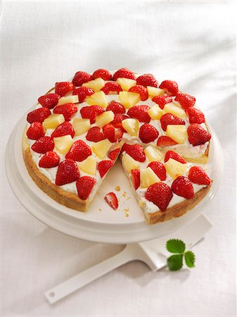 simsearch:659-06185283,k - Quark cake with pineapple and strawberries Stock Photo - Premium Royalty-Free, Code: 659-07069352