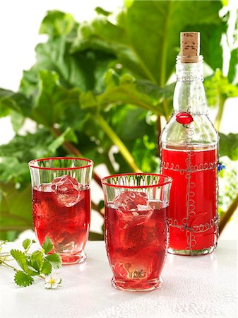 simsearch:659-06901837,k - Home-made rhubarb and strawberry cordial Stock Photo - Premium Royalty-Free, Code: 659-07069362