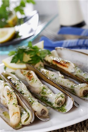 simsearch:659-06901043,k - Grilled molluscs Stock Photo - Premium Royalty-Free, Code: 659-07598107