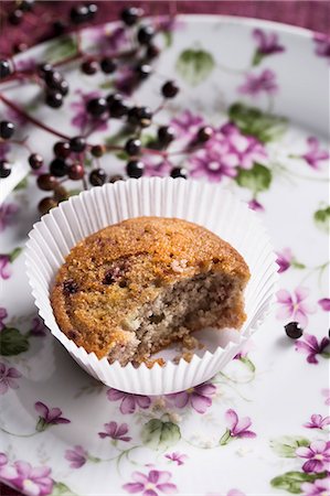simsearch:659-06903190,k - A muffin with elderberry jelly Stock Photo - Premium Royalty-Free, Code: 659-07598215