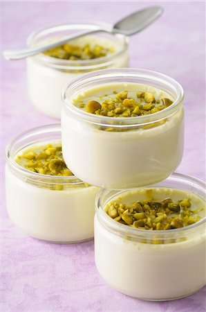 pistachio - Pistachio mousse in several glass pots Stock Photo - Premium Royalty-Free, Code: 659-07598734