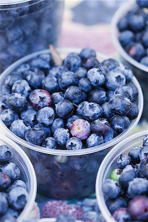 simsearch:659-06186270,k - Fresh blueberries Stock Photo - Premium Royalty-Free, Code: 659-07598760