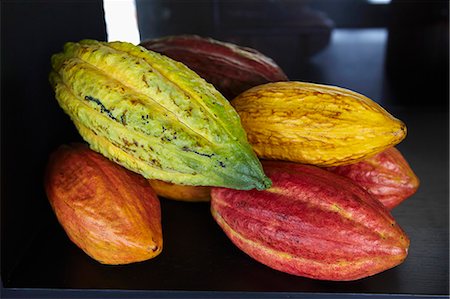 Several cocoa pods (close up) Stock Photo - Premium Royalty-Free, Code: 659-07599107