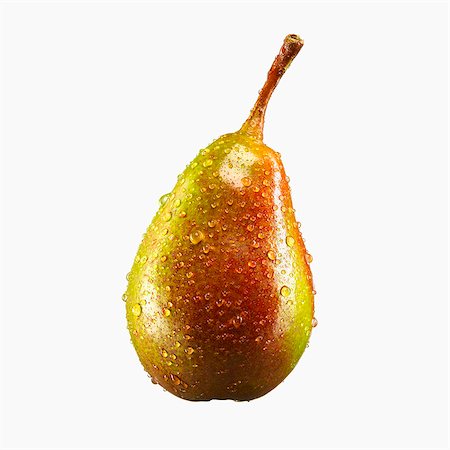 pear - A pear with drops of water Stock Photo - Premium Royalty-Free, Code: 659-07599295