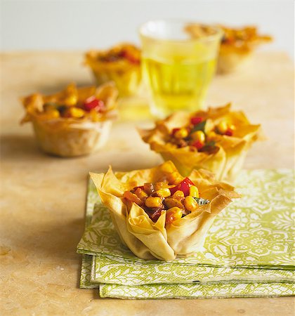 Filo pastry baskets filled with vegetable chilli Stock Photo - Premium Royalty-Free, Code: 659-07599366