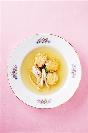 Chicken soup with rice cakes Stock Photo - Premium Royalty-Free, Code: 659-07739139