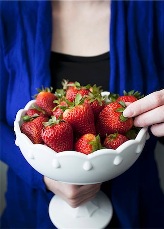 Fresh strawberries in a porcelain bowl Stock Photo - Premium Royalty-Free, Code: 659-07739563