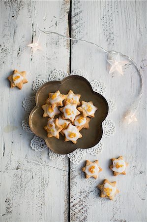 star shape nobody - Orange and cinnamon cookies for Christmas Stock Photo - Premium Royalty-Free, Code: 659-07959005