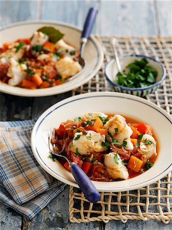 simsearch:659-06372915,k - Fish stew with vegetables (Basque Country, Spain) Stock Photo - Premium Royalty-Free, Code: 659-08147658