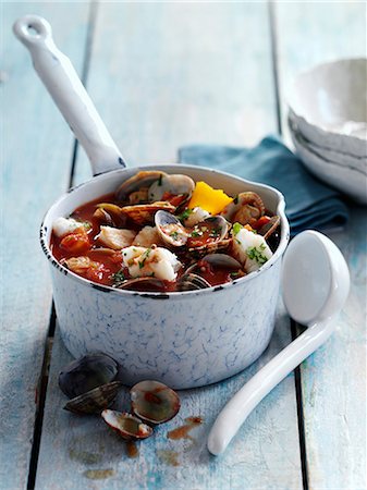 flatware - Fish and mussel stew Stock Photo - Premium Royalty-Free, Code: 659-08147932