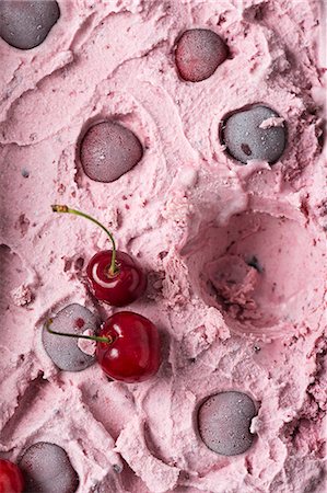 simsearch:659-06373112,k - Homemade cherry ice cream (full frame) Stock Photo - Premium Royalty-Free, Code: 659-08419317