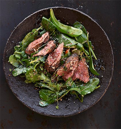 food meat nobody - Wild lettuce with peppered steak Stock Photo - Premium Royalty-Free, Code: 659-08420110