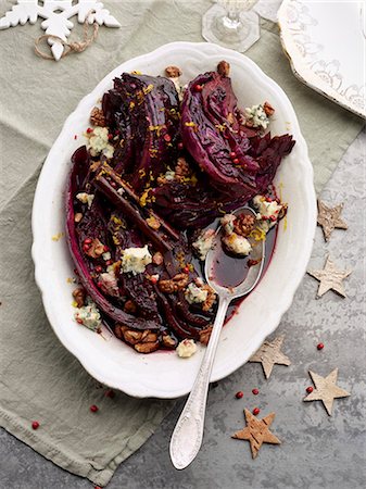 Braised red cabbage with a spoon for Christmas Stock Photo - Premium Royalty-Free, Code: 659-08895667