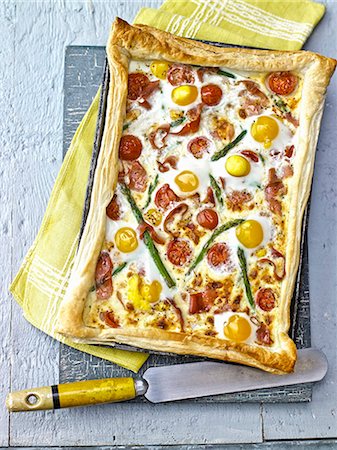 Tomato, Egg and Asparagus Tart Stock Photo - Premium Royalty-Free, Code: 659-08896049