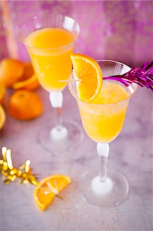 simsearch:659-08147489,k - Apricot sour cocktails with orange juice Stockbilder - Premium RF Lizenzfrei, Bildnummer: 659-08896320